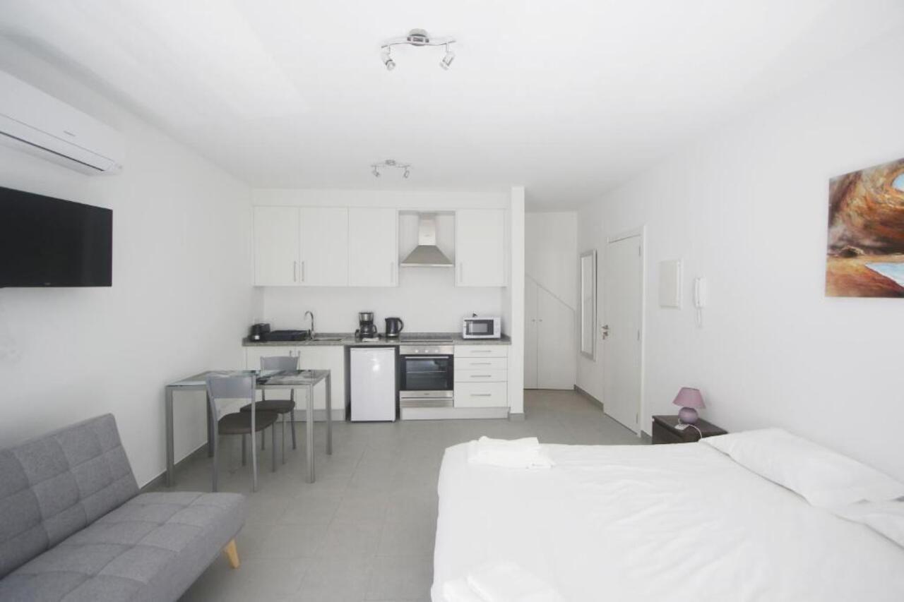 לאגוּ‏ש Guest House Lovely Swan מראה חיצוני תמונה